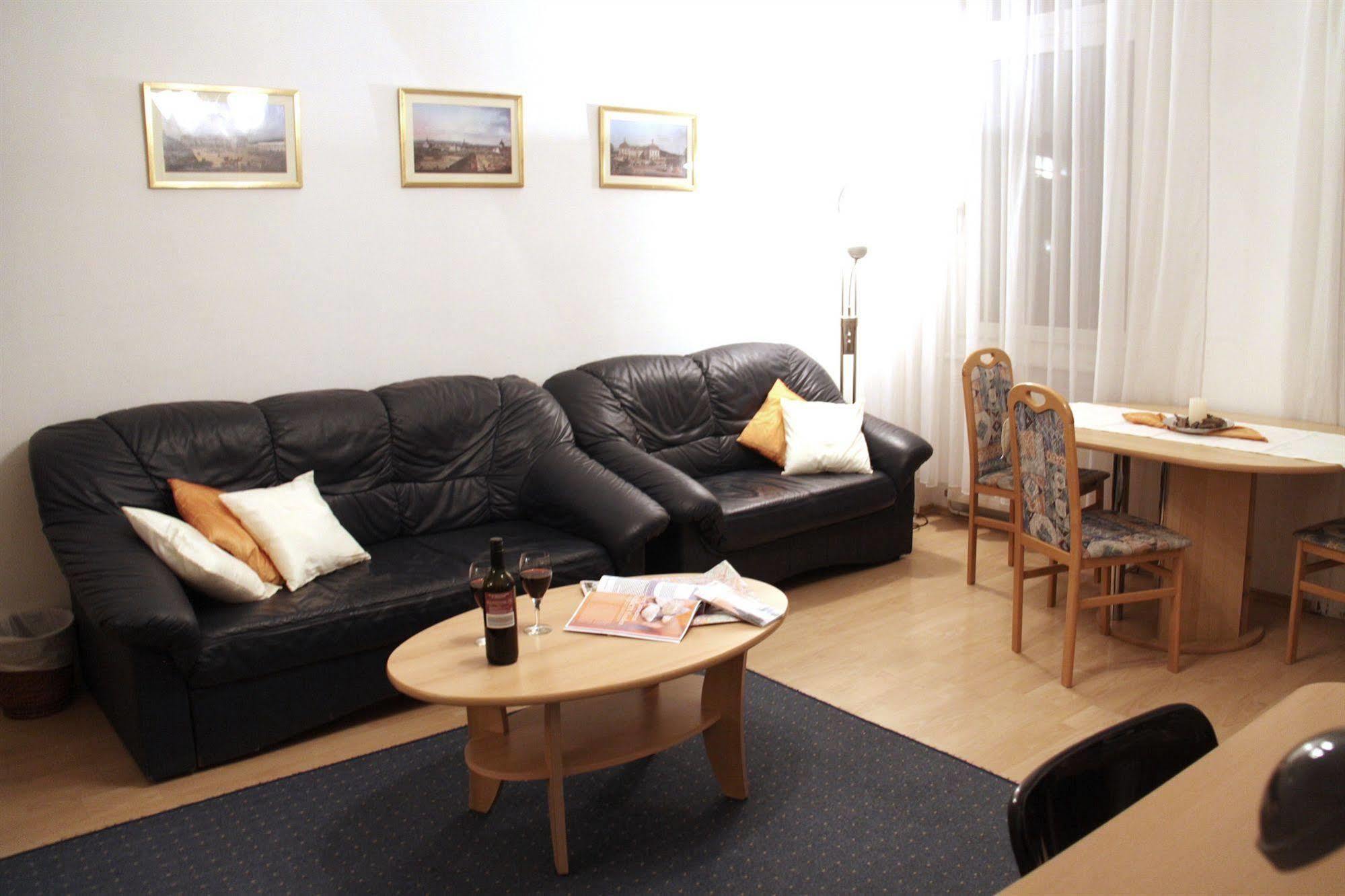 Checkvienna - Edelhof Apartments Экстерьер фото