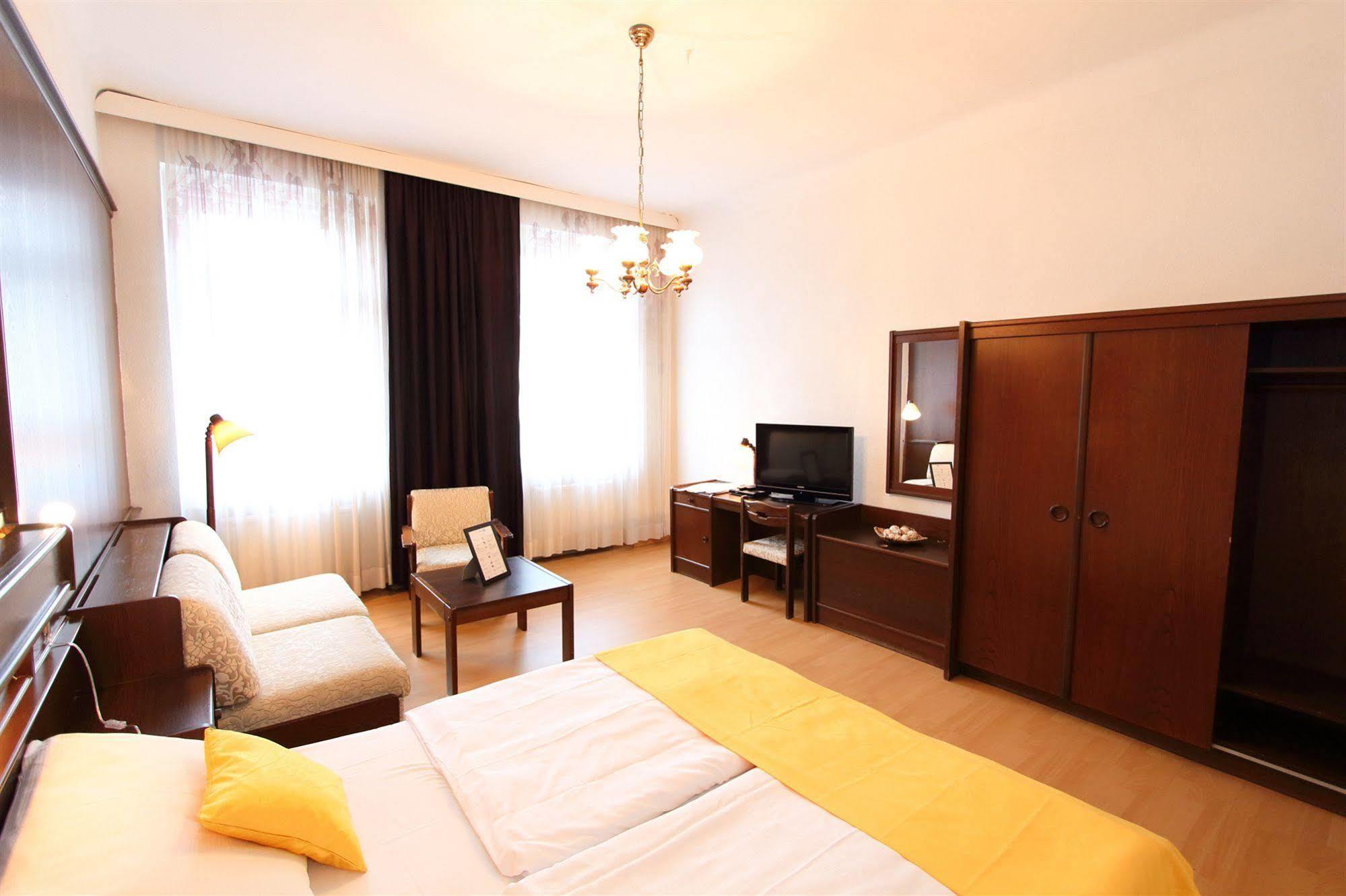 Checkvienna - Edelhof Apartments Экстерьер фото