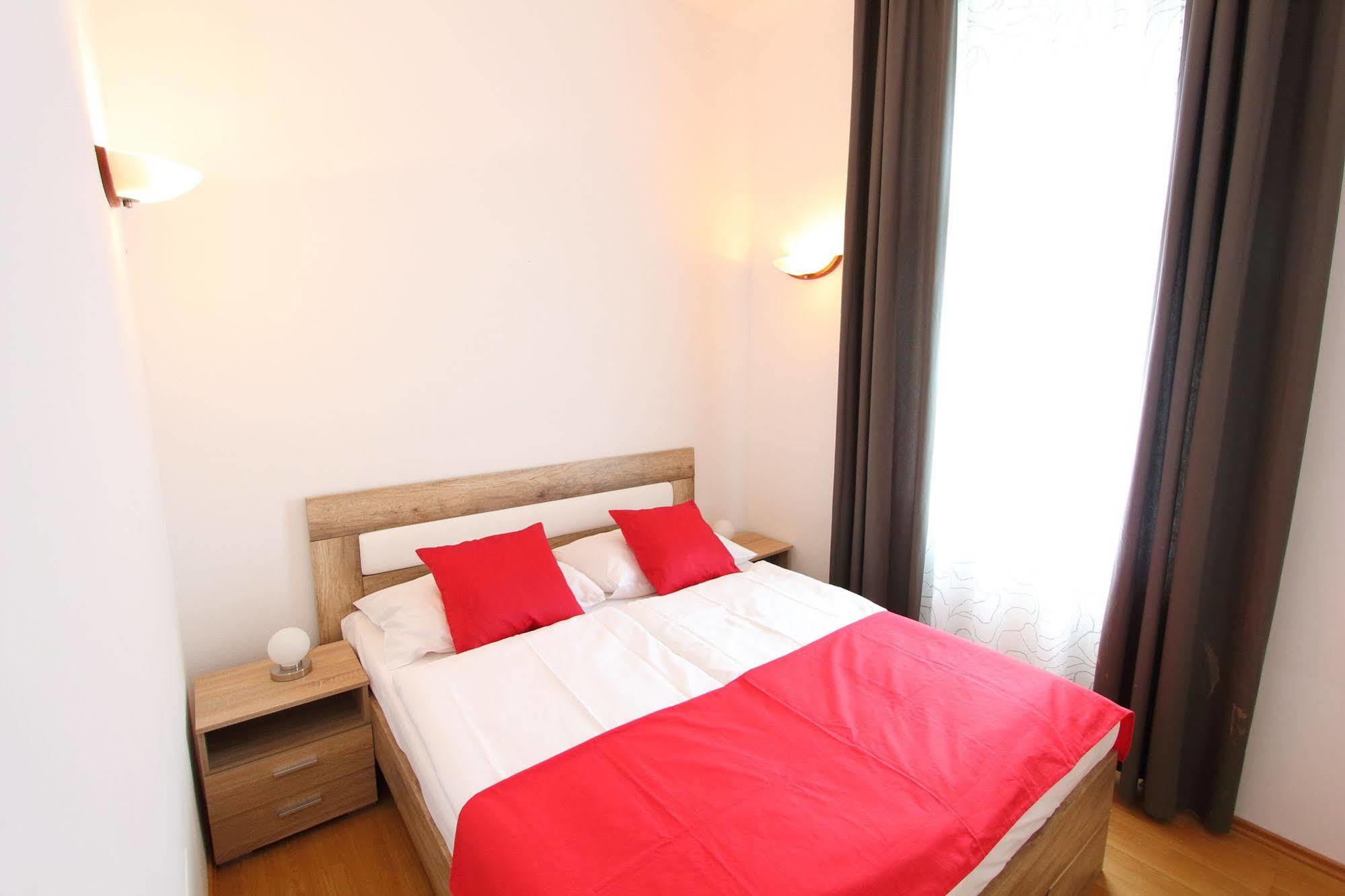 Checkvienna - Edelhof Apartments Экстерьер фото