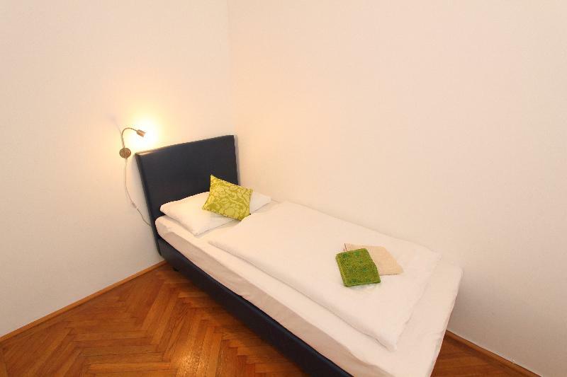 Checkvienna - Edelhof Apartments Экстерьер фото